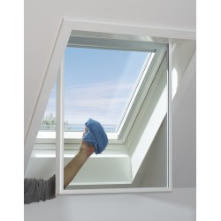 VELUX Stoglangis INTEGRA pasyviam namui, maitinamas saulės energija, rankena viršuje, GGU